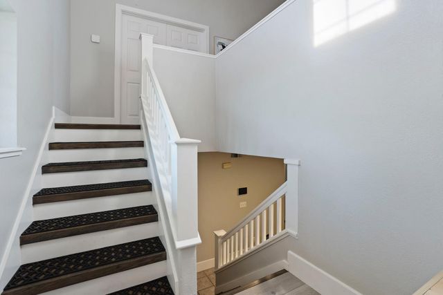1143 Cherry Oak Ln, Manteca, CA 95336