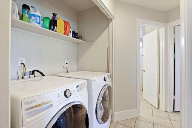 1143 Cherry Oak Ln, Manteca, CA 95336