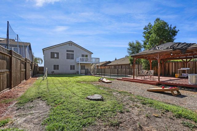 1143 Cherry Oak Ln, Manteca, CA 95336
