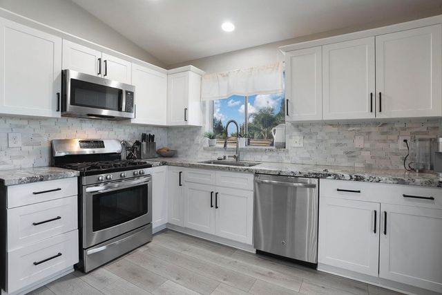 1143 Cherry Oak Ln, Manteca, CA 95336