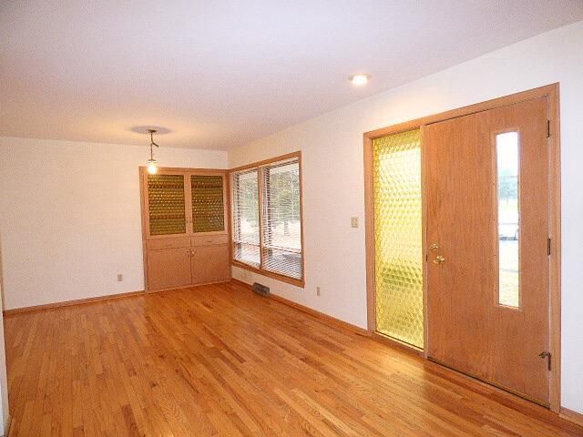 814 E Club Lane, Beloit, WI 53511