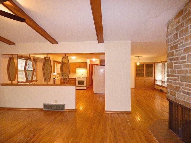 814 E Club Lane, Beloit, WI 53511