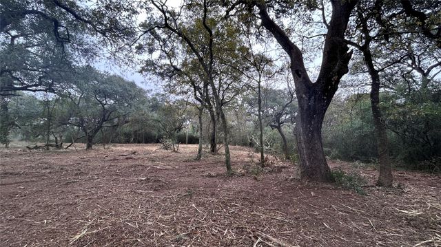 1326 County Road 160, Columbus, TX 78934