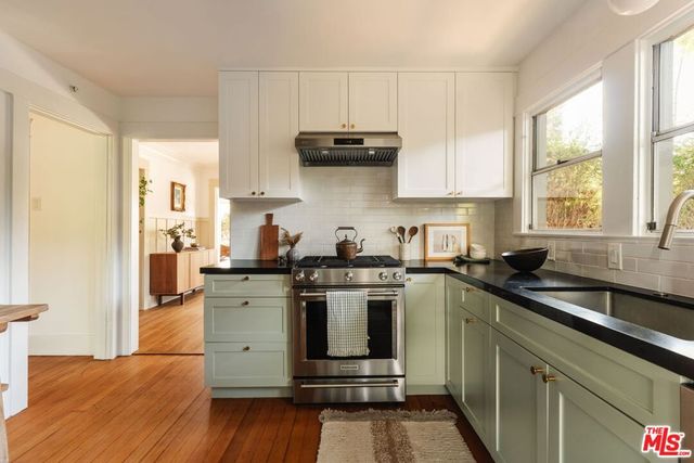 1401 N Coronado Street, Los Angeles, CA 90026