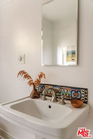 1401 N Coronado Street, Los Angeles, CA 90026