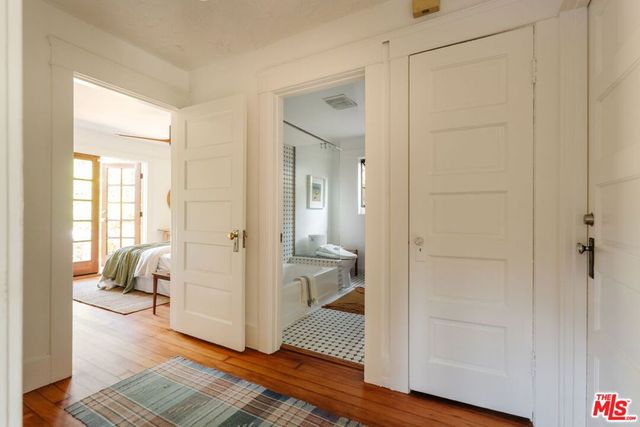 1401 N Coronado Street, Los Angeles, CA 90026