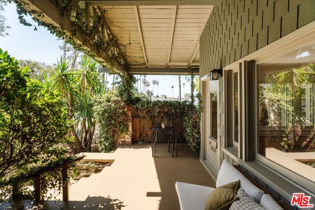 1401 N Coronado Street, Los Angeles, CA 90026