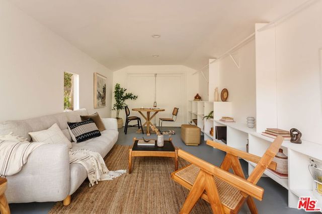 1401 N Coronado Street, Los Angeles, CA 90026