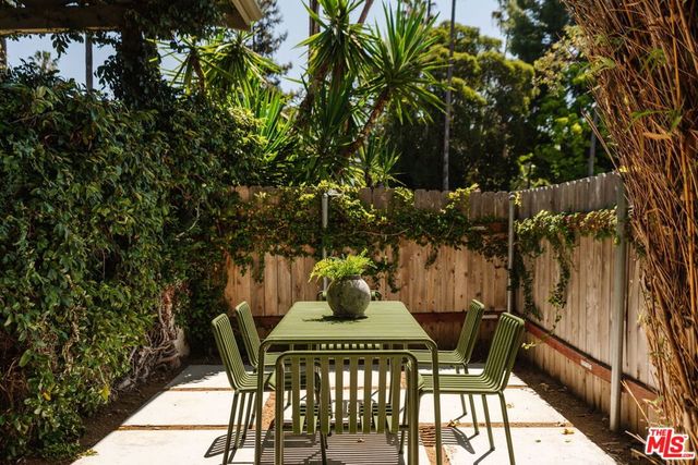 1401 N Coronado Street, Los Angeles, CA 90026