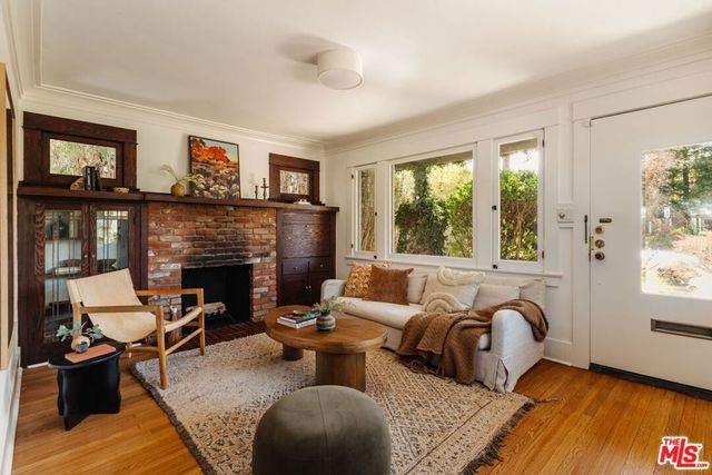 1401 N Coronado Street, Los Angeles, CA 90026