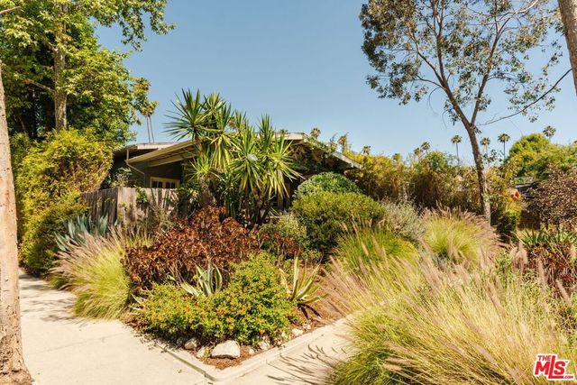 1401 N Coronado Street, Los Angeles, CA 90026