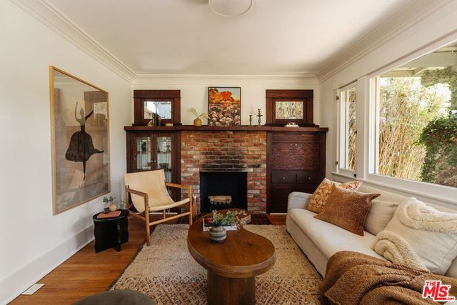 1401 N Coronado Street, Los Angeles, CA 90026