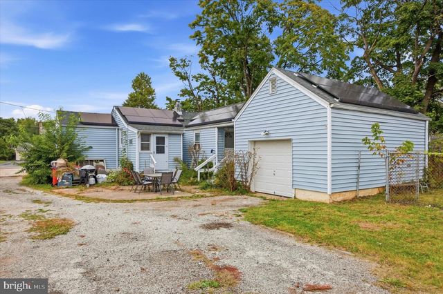 112 N MIDLAND AVE, Norristown, PA 19403