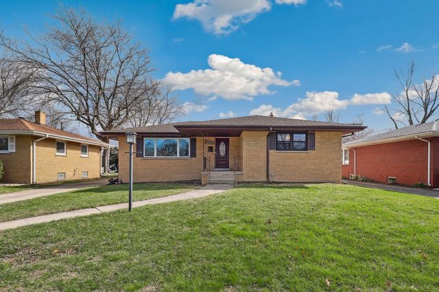 218 Lawndale Drive, Munster, IN 46321
