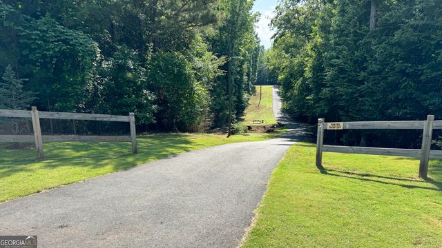 620 Rocky Creek Road, Forsyth, GA 31029