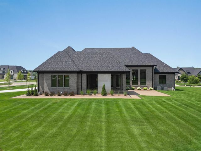 61570 Cotswold Drive, Washington Twp, MI 48094