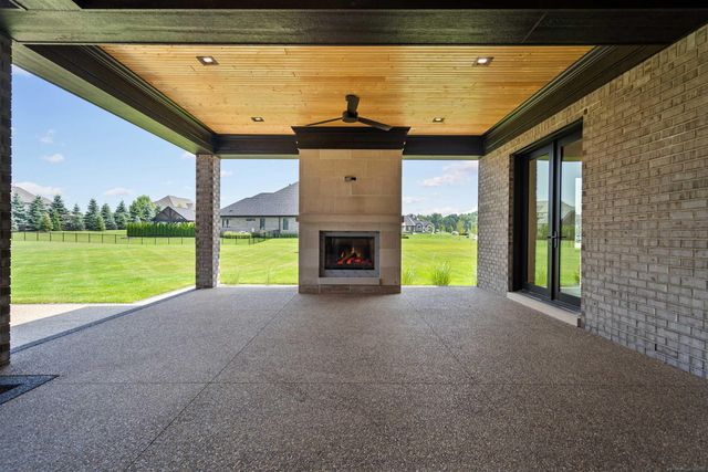 61570 Cotswold Drive, Washington Twp, MI 48094