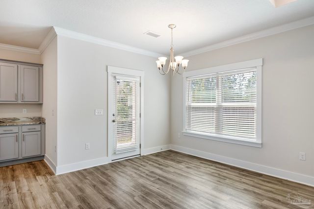 1940 Cambridge Park Dr, Gulf Breeze, FL 32563