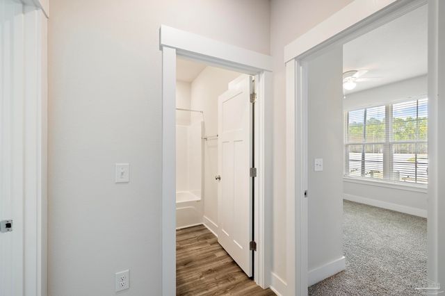 1940 Cambridge Park Dr, Gulf Breeze, FL 32563