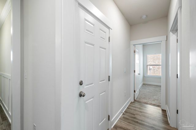 1940 Cambridge Park Dr, Gulf Breeze, FL 32563