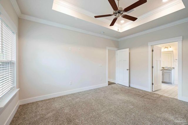 1940 Cambridge Park Dr, Gulf Breeze, FL 32563