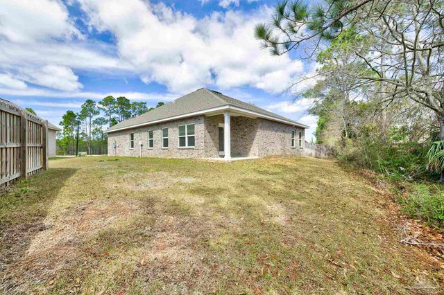 1940 Cambridge Park Dr, Gulf Breeze, FL 32563