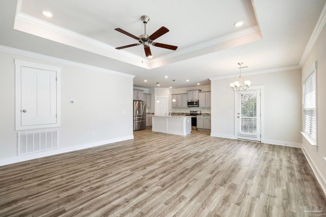 1940 Cambridge Park Dr, Gulf Breeze, FL 32563