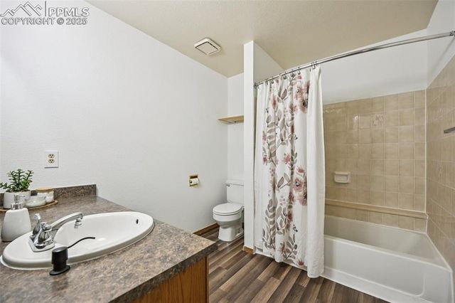 4220 Hunting Meadows Circle, Colorado Springs, CO 80916