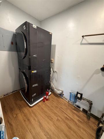 197 Larch Lane, Mahwah, NJ 07430