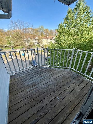 197 Larch Lane, Mahwah, NJ 07430