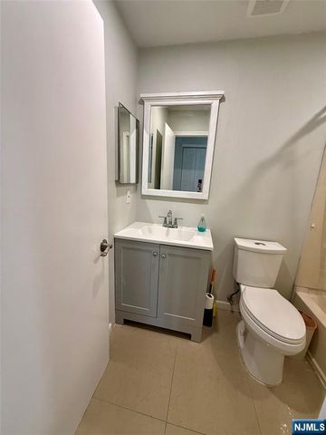 197 Larch Lane, Mahwah, NJ 07430