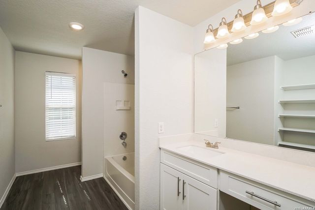 10730 Goose Way, San Antonio, TX 78224