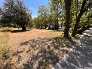 818 mel waiters, San Antonio, TX 78203