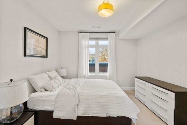 1501 Commonwealth 409, Boston, MA 02135