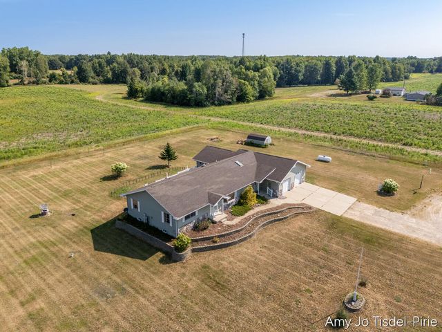 16972 W Stanton Road, Maple Valley, MI 49339