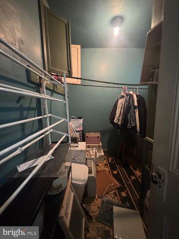 921 W SILVER ST, Philadelphia, PA 19133