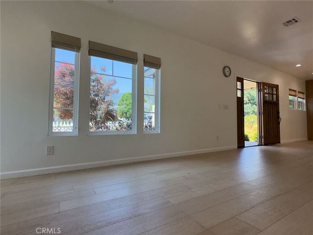 448 Linwood Avenue, Monrovia, CA 91016