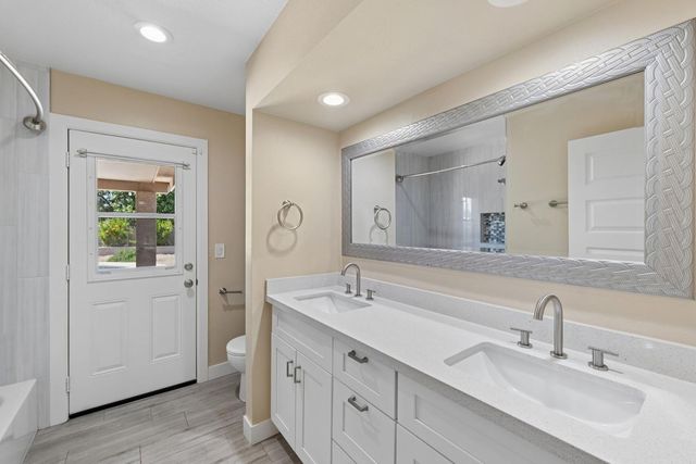 13222 N 1st Avenue, Phoenix, AZ 85029