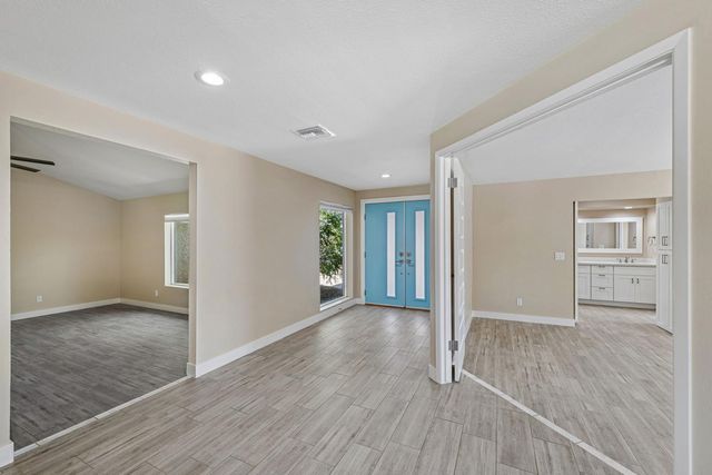 13222 N 1st Avenue, Phoenix, AZ 85029