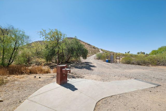 13222 N 1st Avenue, Phoenix, AZ 85029