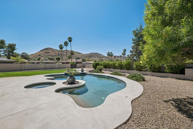 13222 N 1st Avenue, Phoenix, AZ 85029