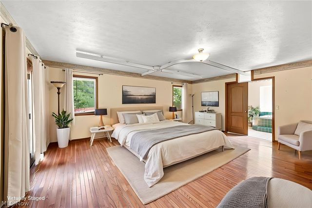 9530 Rainbow Lane, North Royalton, OH 44133