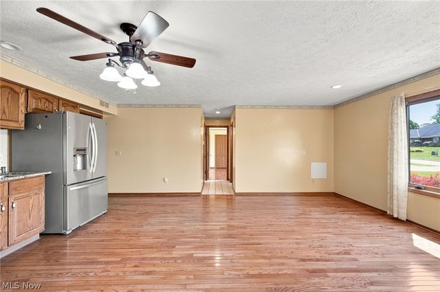 9530 Rainbow Lane, North Royalton, OH 44133