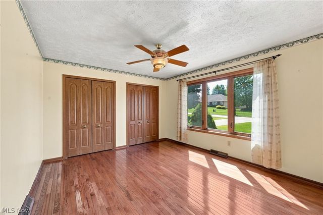 9530 Rainbow Lane, North Royalton, OH 44133