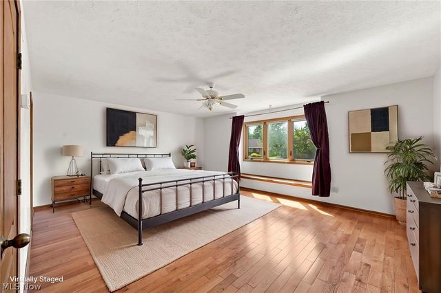 9530 Rainbow Lane, North Royalton, OH 44133