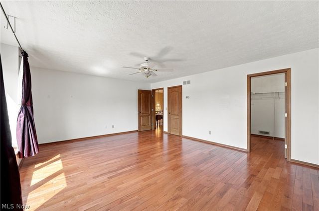 9530 Rainbow Lane, North Royalton, OH 44133