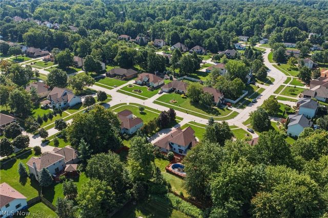 9530 Rainbow Lane, North Royalton, OH 44133