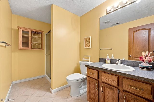 9530 Rainbow Lane, North Royalton, OH 44133
