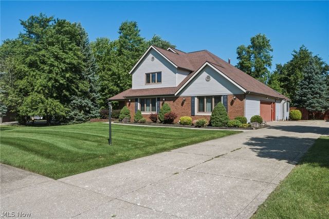 9530 Rainbow Lane, North Royalton, OH 44133