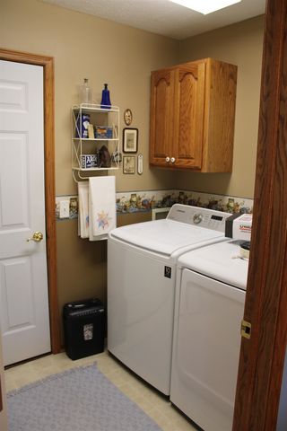 2443 Pheasant Ln, Salina, KS 67401